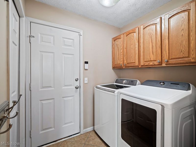 27358 Tillerman Court , Olmsted Township, OH 44138 Photo 32