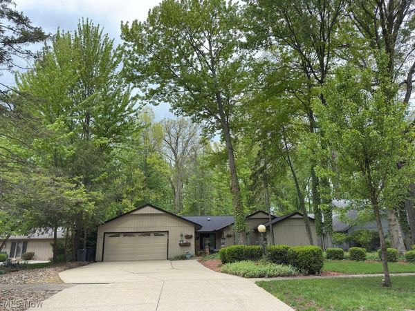 10648 Oak Branch Trail , Strongsville, OH 44149