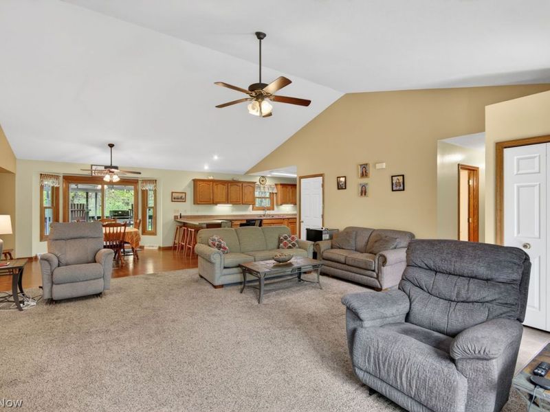 15408 Rock Creek Road , Chardon, OH 44024 Photo 10