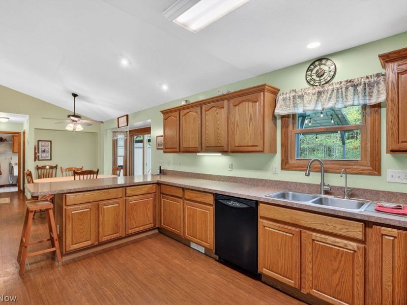 15408 Rock Creek Road , Chardon, OH 44024 Photo 15