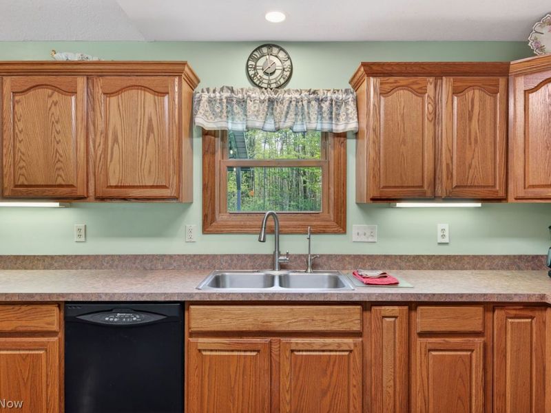 15408 Rock Creek Road , Chardon, OH 44024 Photo 16