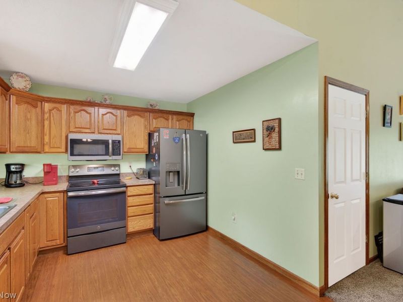 15408 Rock Creek Road , Chardon, OH 44024 Photo 18