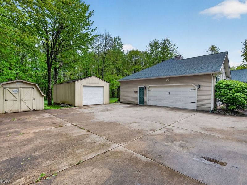 15408 Rock Creek Road , Chardon, OH 44024 Photo 5