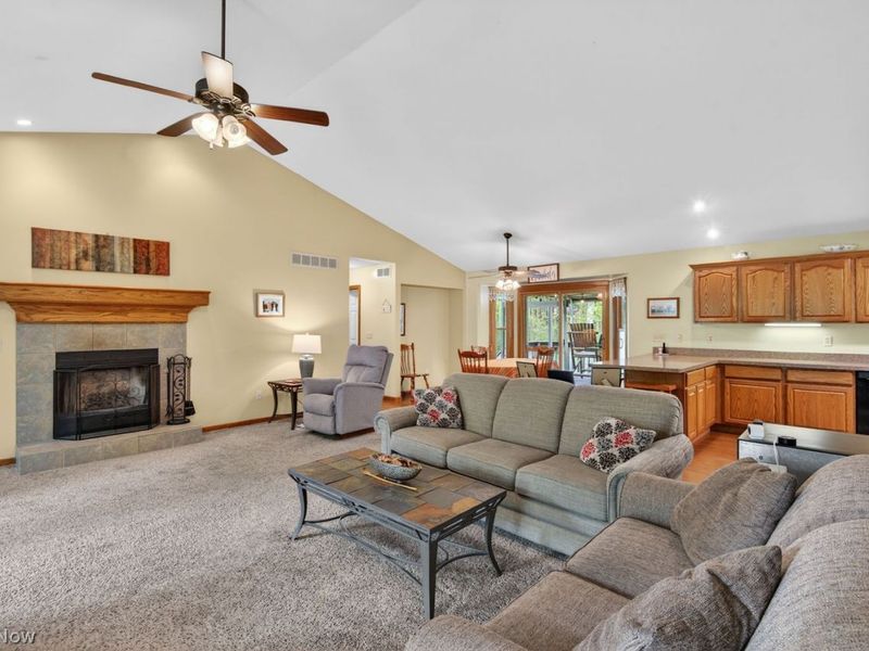 15408 Rock Creek Road , Chardon, OH 44024 Photo 9