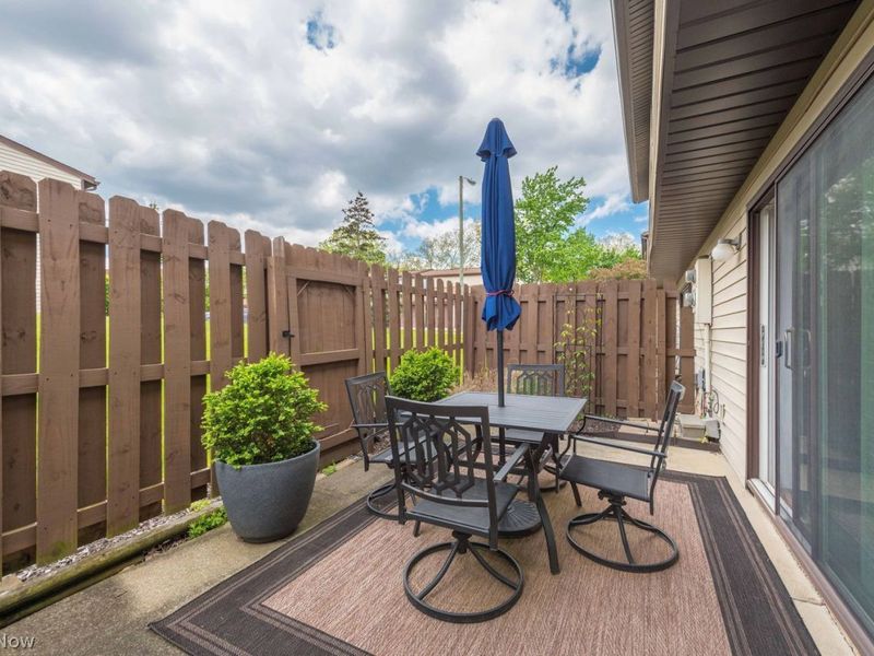 15057 Pine Valley Trail , Middleburg Heights, OH 44130 Photo 18