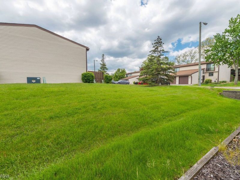 15057 Pine Valley Trail , Middleburg Heights, OH 44130 Photo 35