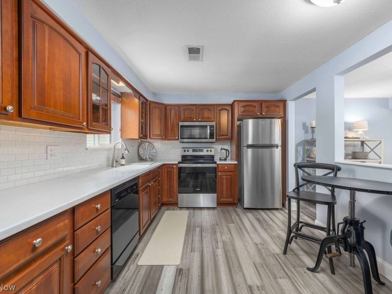 15057 Pine Valley Trail , Middleburg Heights, OH 44130 Photo 6