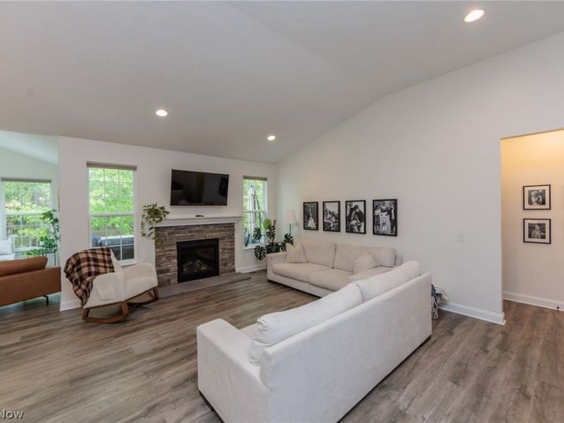 6736 Amber Way , North Ridgeville, OH 44039 Photo 5