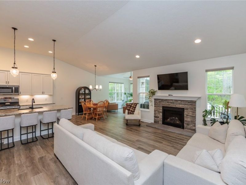 6736 Amber Way , North Ridgeville, OH 44039 Photo 6