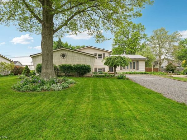 2212 Zircon Street NE, Canton, OH 44721