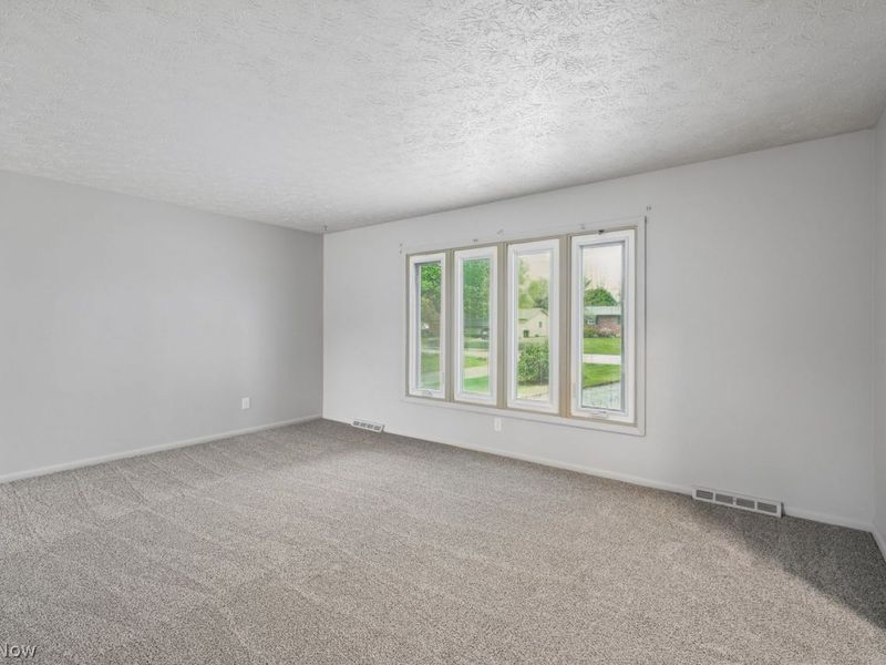 2212 Zircon Street NE, Canton, OH 44721 Photo 12