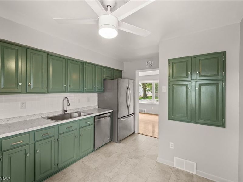 15654 Rademaker Drive , Brook Park, OH 44142 Photo 10