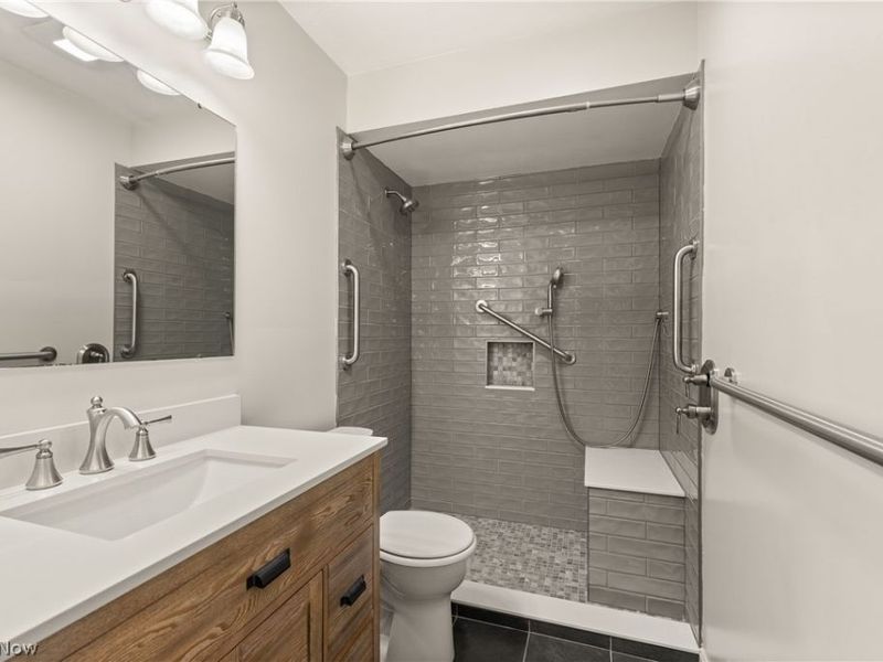 15654 Rademaker Drive , Brook Park, OH 44142 Photo 12