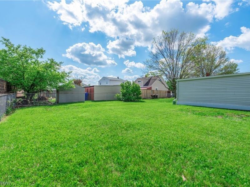 15654 Rademaker Drive , Brook Park, OH 44142 Photo 37