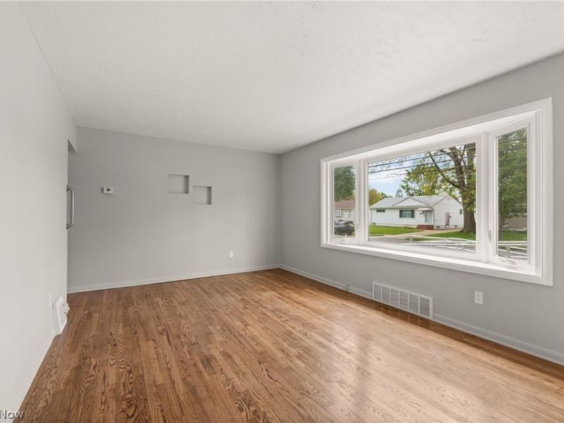 15654 Rademaker Drive , Brook Park, OH 44142 Photo 4