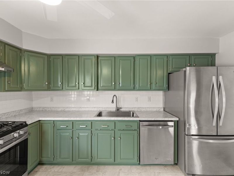 15654 Rademaker Drive , Brook Park, OH 44142 Photo 8