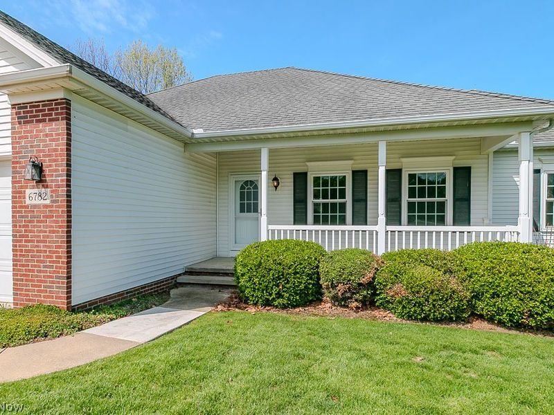 6782 Perennial Lane , Mentor, OH 44060 Photo 2