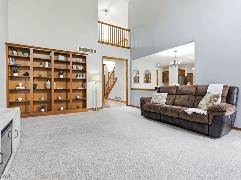 15142 Old Oak Drive , Strongsville, OH 44149 Photo 12