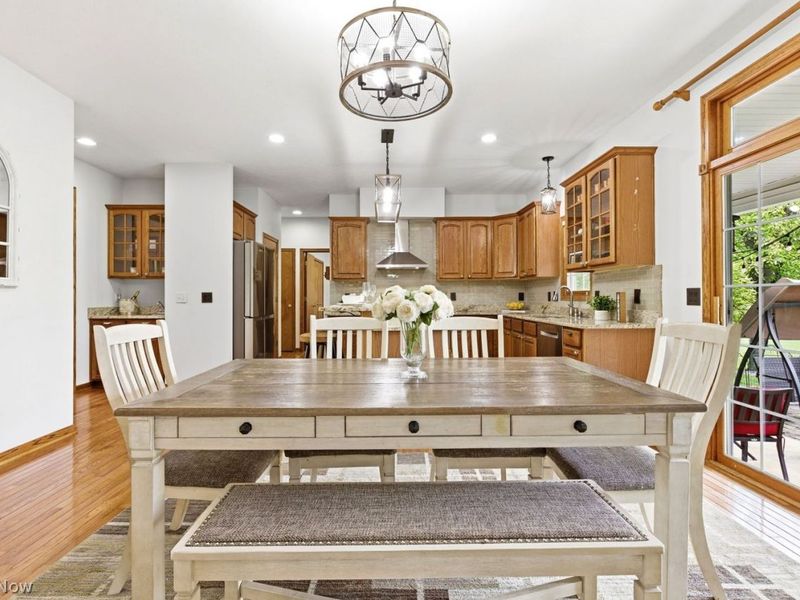 15142 Old Oak Drive , Strongsville, OH 44149 Photo 13