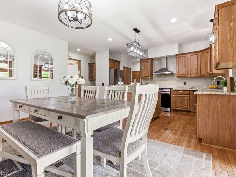 15142 Old Oak Drive , Strongsville, OH 44149 Photo 14