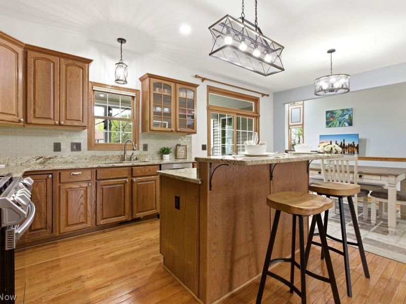 15142 Old Oak Drive , Strongsville, OH 44149 Photo 15