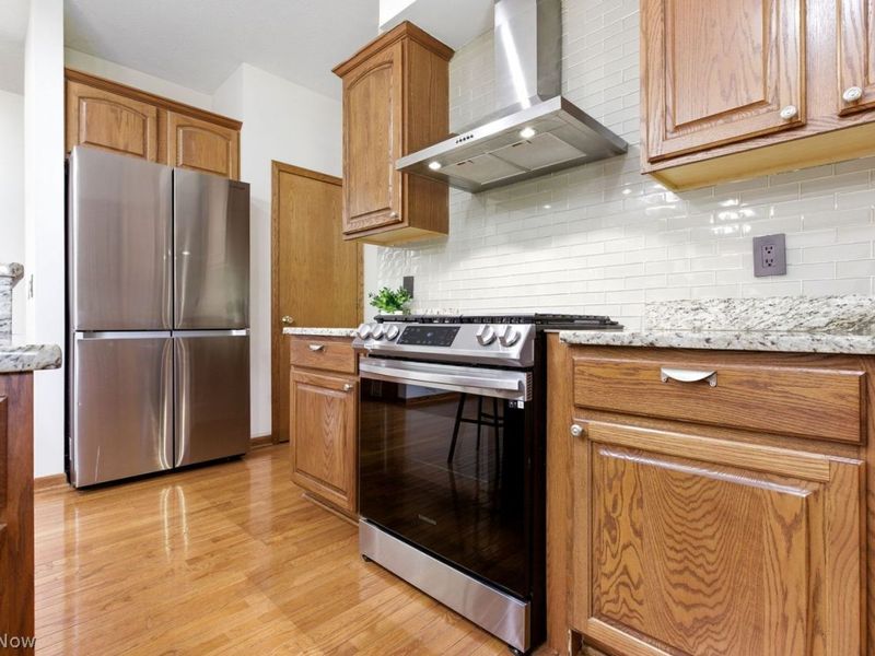 15142 Old Oak Drive , Strongsville, OH 44149 Photo 19