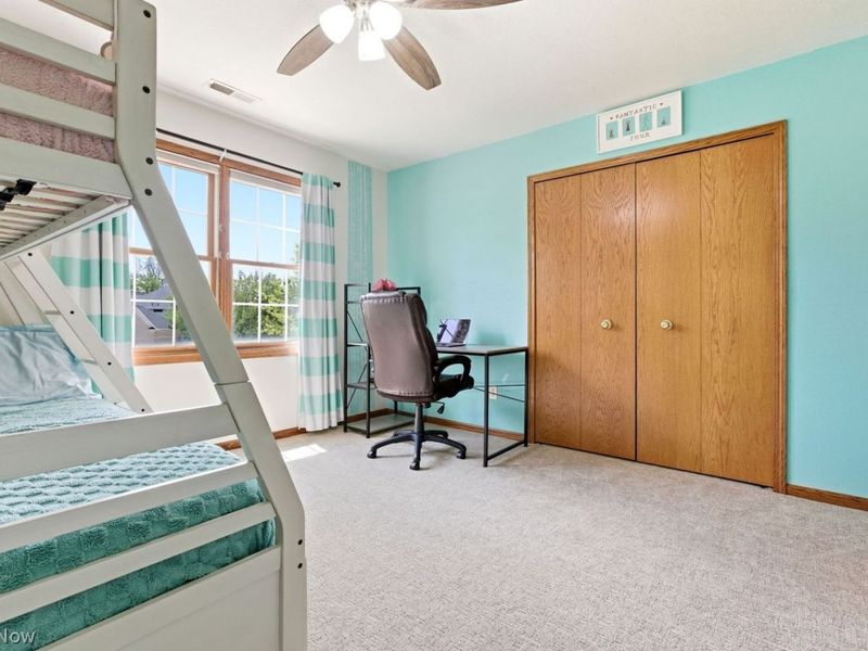 15142 Old Oak Drive , Strongsville, OH 44149 Photo 36