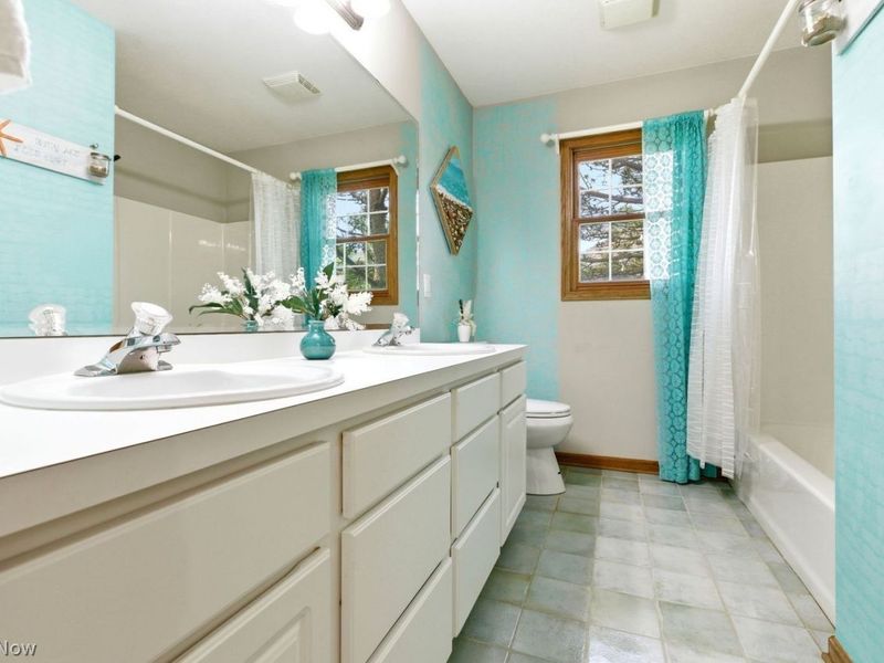 15142 Old Oak Drive , Strongsville, OH 44149 Photo 40