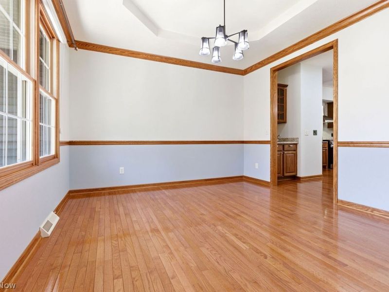 15142 Old Oak Drive , Strongsville, OH 44149 Photo 8