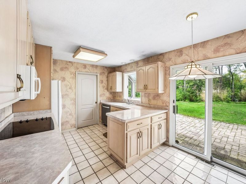 6645 Somerset Drive , Brecksville, OH 44141 Photo 8