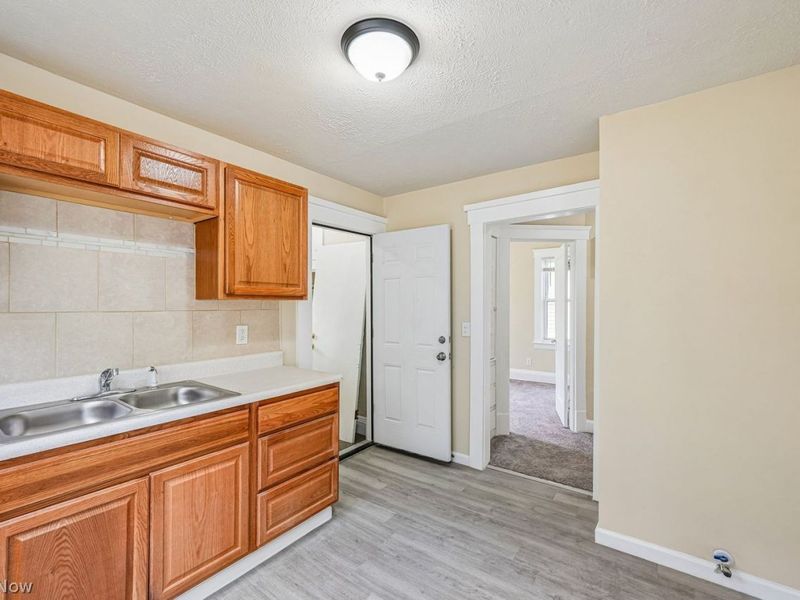 9606 Adams Avenue , Cleveland, OH 44108 Photo 35