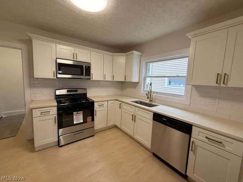 1278 W 102nd Street , Cleveland, OH 44102 Photo 4