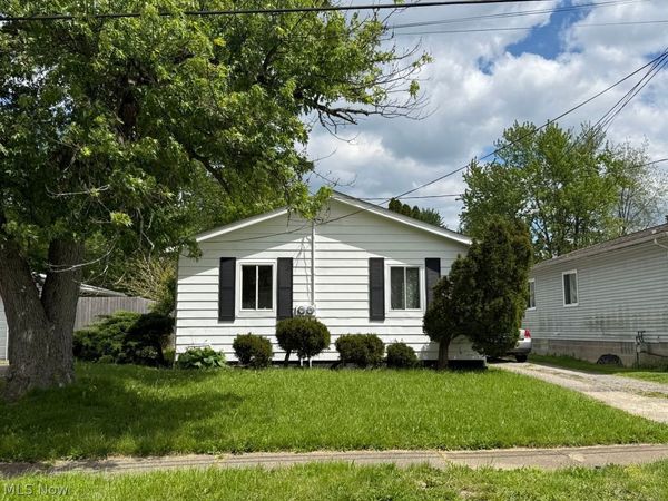 645-647 Van Everett Avenue , Akron, OH 44306