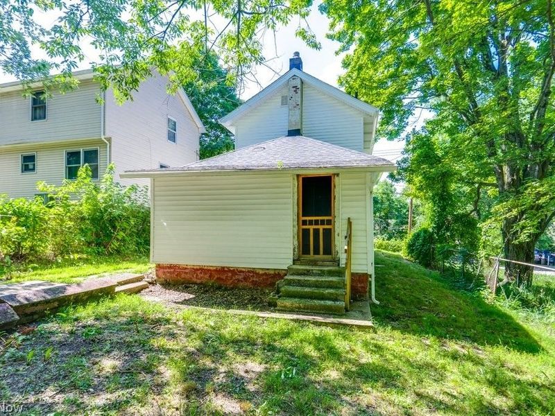 1213 Smithfarm Avenue, Akron, OH 44305 Photo 4