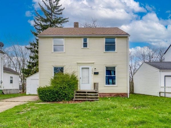 1090 Greenwood Avenue , Akron, OH 44320