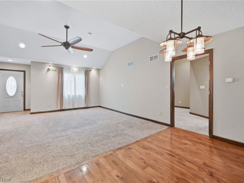 1532 S Stateline Road , Masury, OH 44438 Photo 17