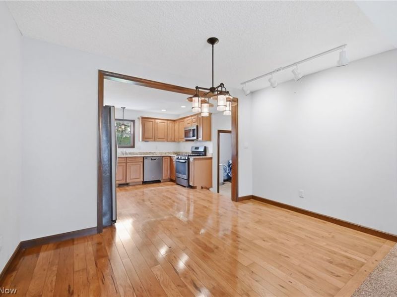 1532 S Stateline Road , Masury, OH 44438 Photo 18