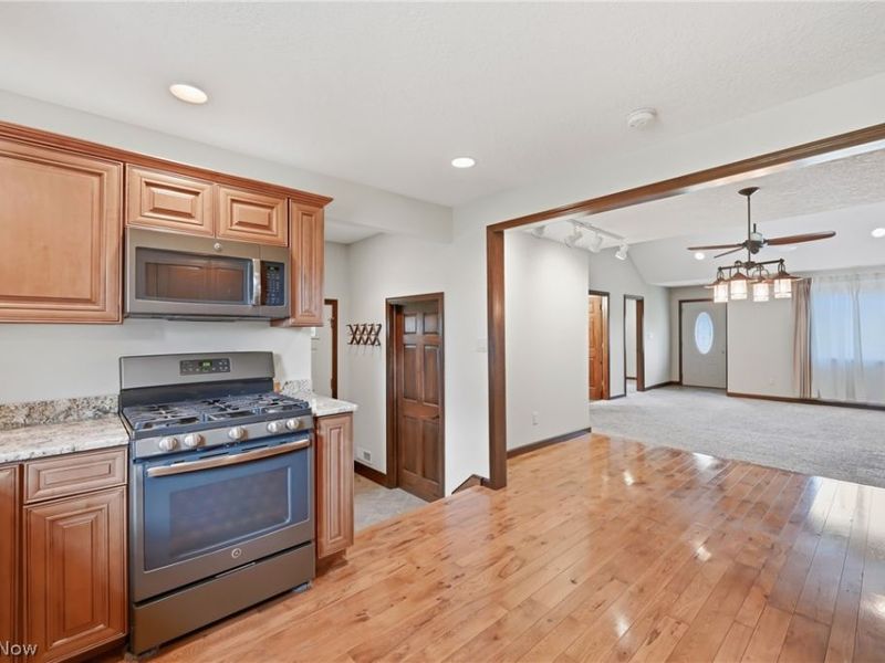 1532 S Stateline Road , Masury, OH 44438 Photo 19