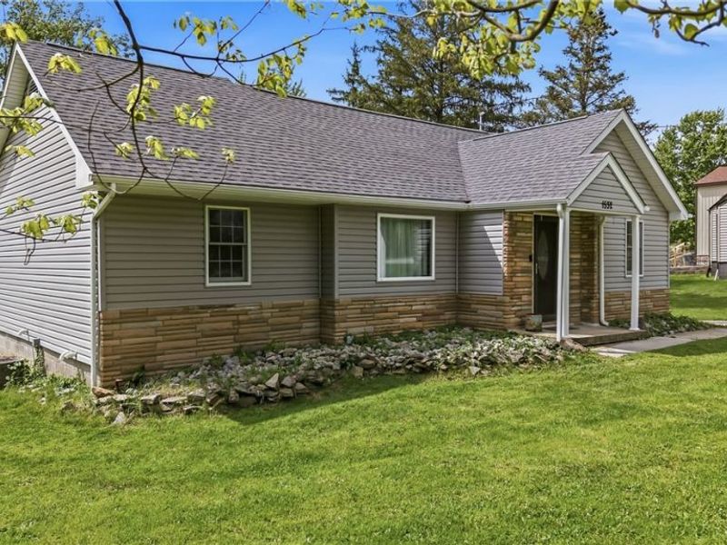 1532 S Stateline Road , Masury, OH 44438 Photo 2