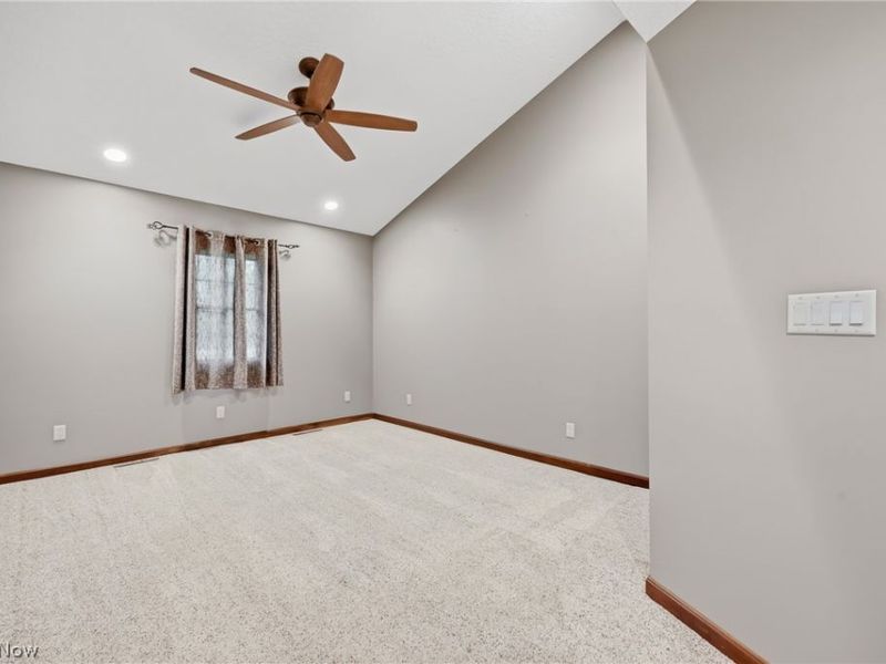 1532 S Stateline Road , Masury, OH 44438 Photo 24
