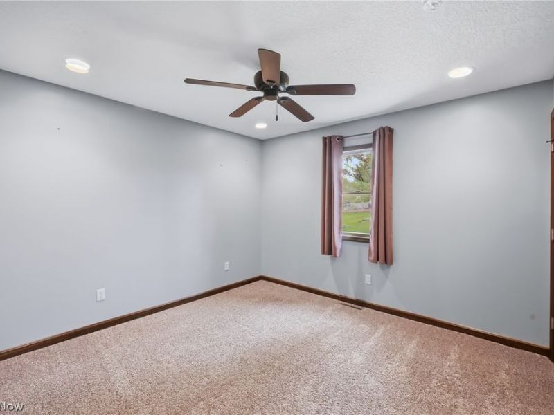 1532 S Stateline Road , Masury, OH 44438 Photo 29