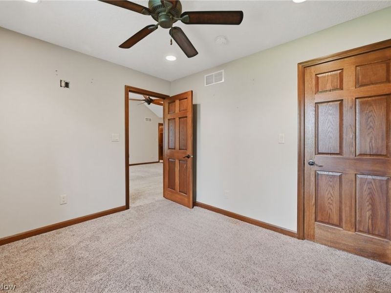 1532 S Stateline Road , Masury, OH 44438 Photo 31