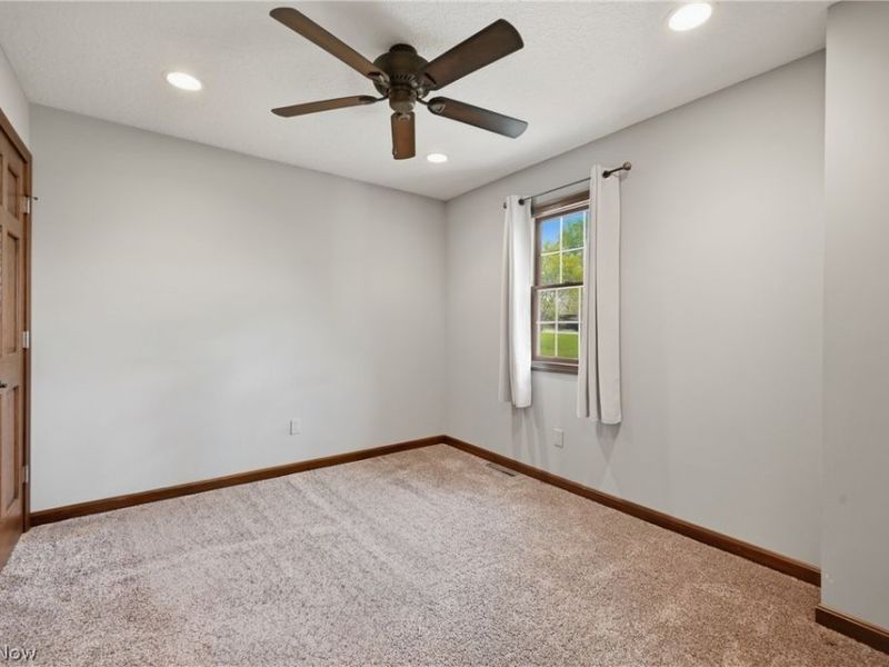 1532 S Stateline Road , Masury, OH 44438 Photo 32