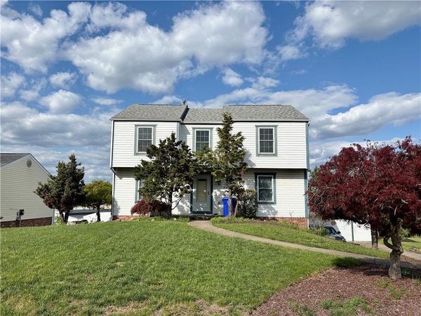 7324 Green Meadow Dr , Imperial, PA 15126