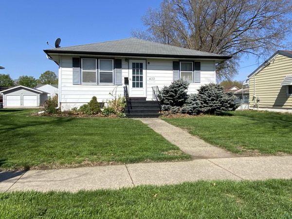 433 2nd Ave NE, LeMars, IA 51031