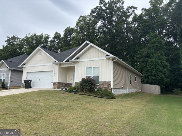 605 Adirondac Way, Bonaire, GA 31005