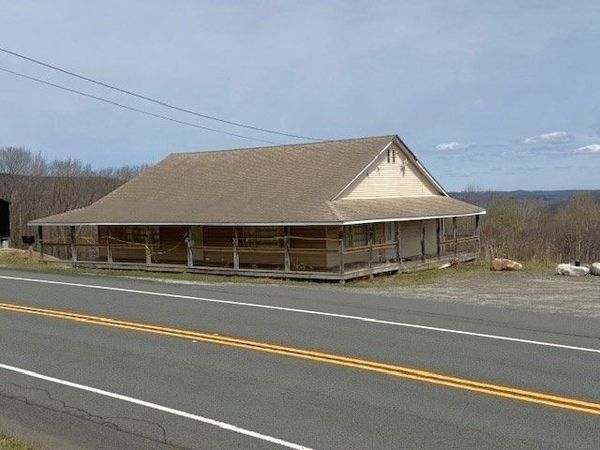 335 Mohawk Trail, Florida, MA 01343
