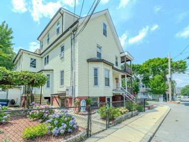 29 Hanson St, Unit 1, Somerville, MA 02143