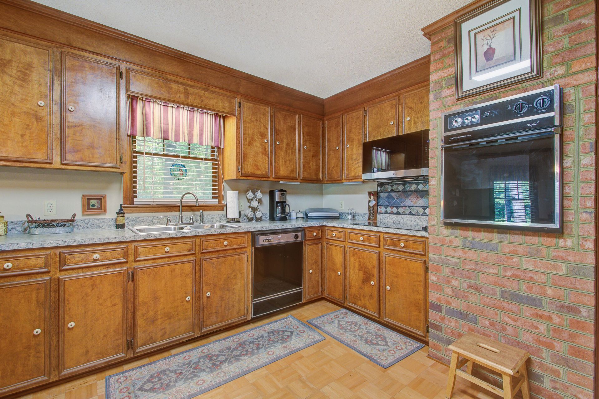 663 Hickory Hill Road Photo 13