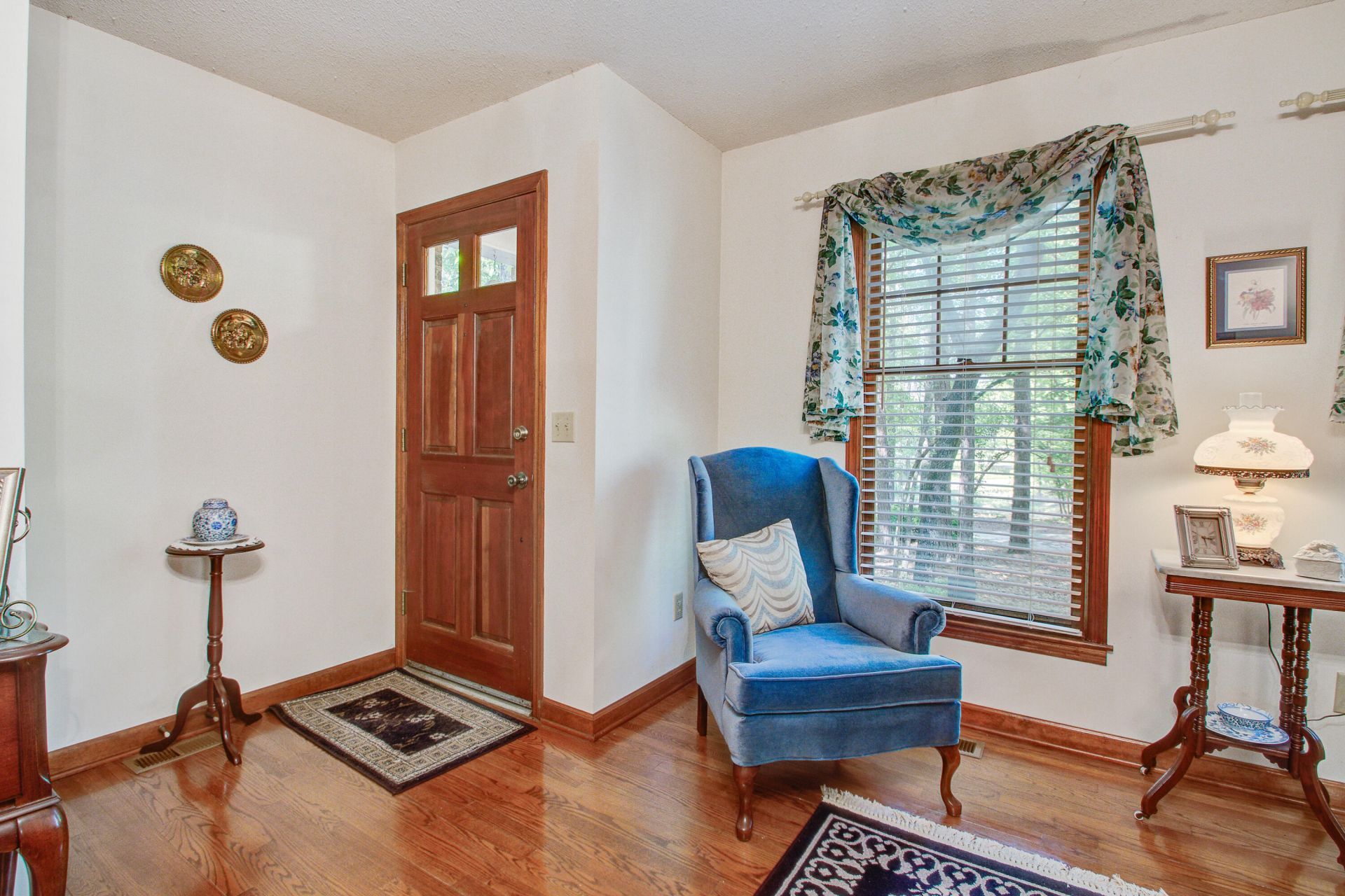 663 Hickory Hill Road Photo 16